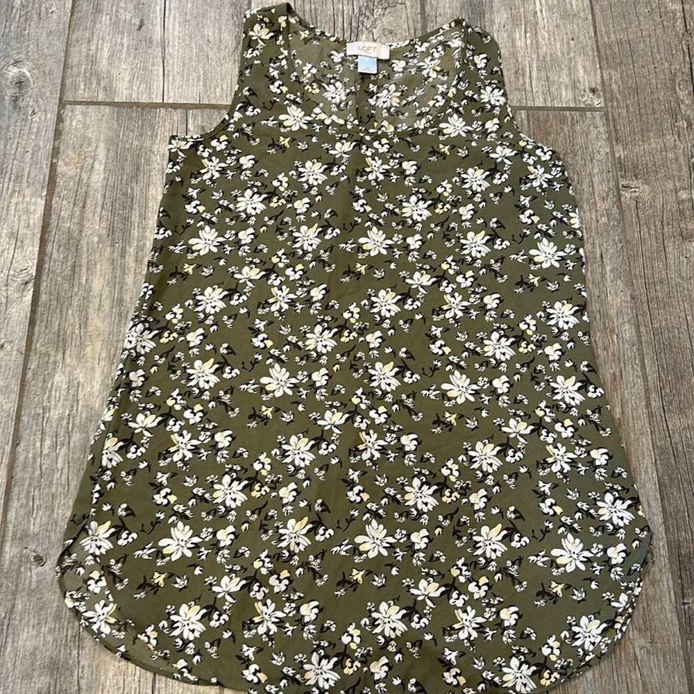 Loft outlet women’s floral tank top xs crew neck